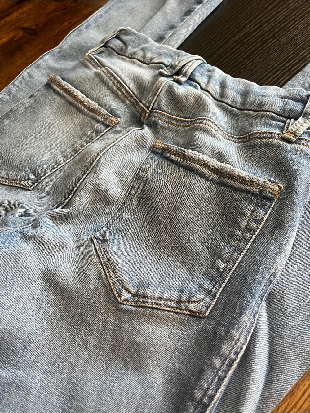 Good American Light Blue Cropped High-Rise Jeans with Frayed Hem - Picture 7 of 8